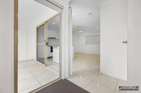 Property photo of 9/26 Nightingale Drive Lawnton QLD 4501