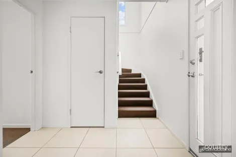 Property photo of 9/26 Nightingale Drive Lawnton QLD 4501