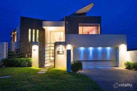 Property photo of 71 The Peninsula Paradise Point QLD 4216