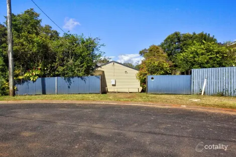 Property photo of 10 Blue Hills Crescent Malanda QLD 4885