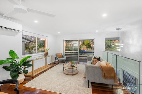 Property photo of 30 Dandenong Road Jamboree Heights QLD 4074