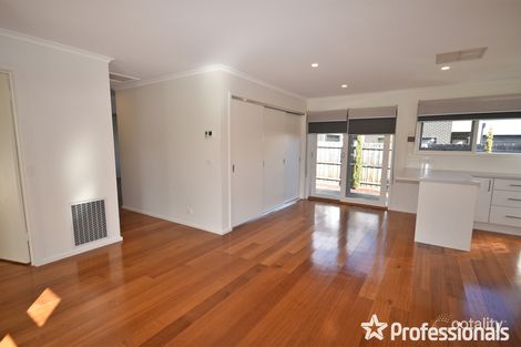 Property photo of 1/27 Diane Crescent Mooroolbark VIC 3138