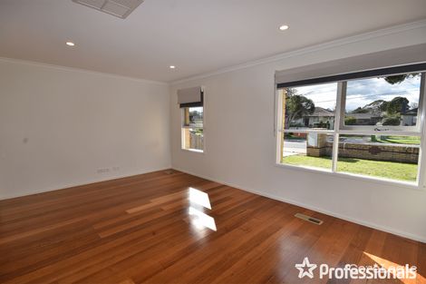 Property photo of 1/27 Diane Crescent Mooroolbark VIC 3138