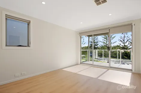 Property photo of 4 Cove Boulevard Shell Cove NSW 2529