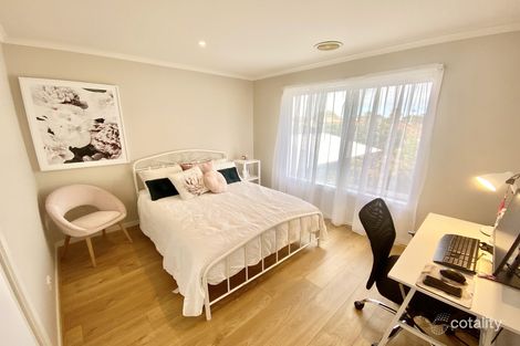 Property photo of 21 Ringtail Circuit Maidstone VIC 3012
