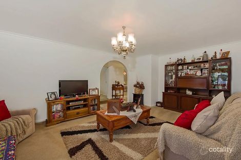 Property photo of 16 Lambolle Court St Albans VIC 3021