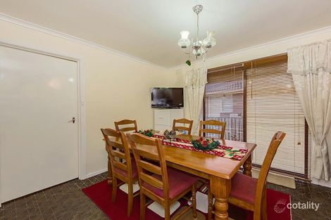 Property photo of 16 Lambolle Court St Albans VIC 3021