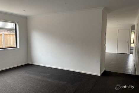 Property photo of 27 Fairbank Way Maddingley VIC 3340