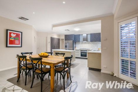 Property photo of 8 Woodview Place Knoxfield VIC 3180