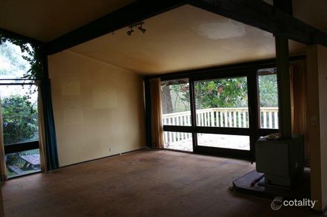 Property photo of 7 Hakea Street Yarrawarrah NSW 2233