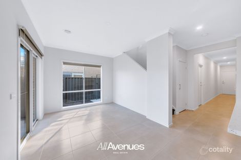 Property photo of 31 Noah Road Clyde North VIC 3978