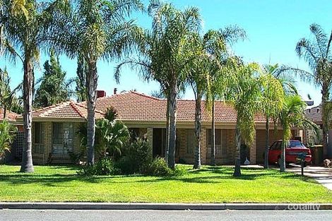 32 Wheatstone Dr, Morley, WA 6062