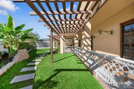 Property photo of 6 Eliena Way Upper Coomera QLD 4209