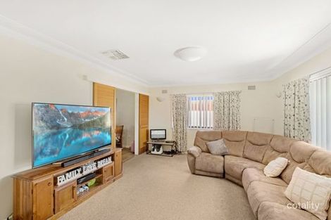Property photo of 5 Quambi Street Hillvue NSW 2340
