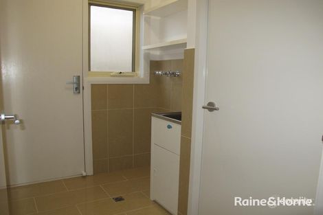 Property photo of 9 Kunuka Circuit Caroline Springs VIC 3023