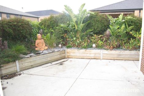 Property photo of 9 Kunuka Circuit Caroline Springs VIC 3023