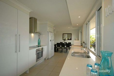 Property photo of 22 Wedgebill Parade Burleigh Waters QLD 4220