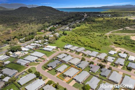 Property photo of 11 Hollanders Crescent Kelso QLD 4815