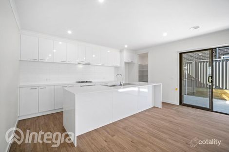 Property photo of 24 Lakeland Drive Lucas VIC 3350