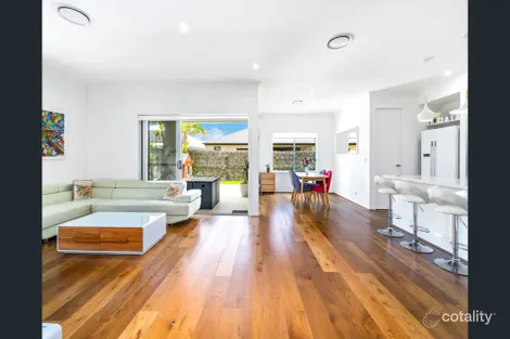 Property photo of 10 Lime Street Helensvale QLD 4212