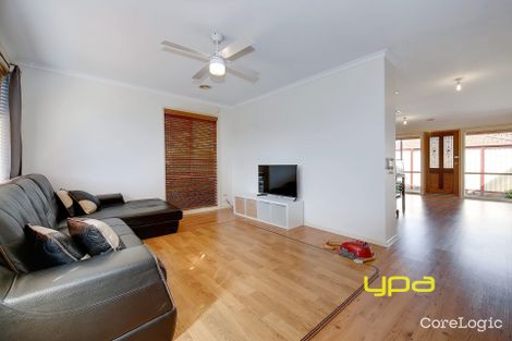 Property photo of 2 Matthews Crescent Roxburgh Park VIC 3064