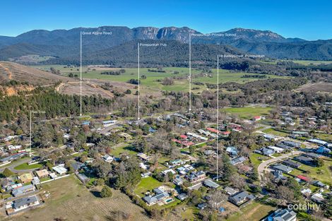 Property photo of 18 Bailey Street Porepunkah VIC 3740