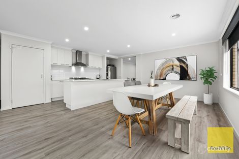 Property photo of 28 Marshy Avenue Cranbourne East VIC 3977
