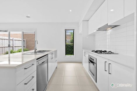 Property photo of 4 Sunflower Circuit Carrum Downs VIC 3201