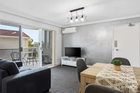 96-98 Stanhill Dr, Surfers Paradise, QLD 4217