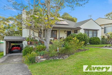 Property photo of 9 Bolton Point Road Bolton Point NSW 2283