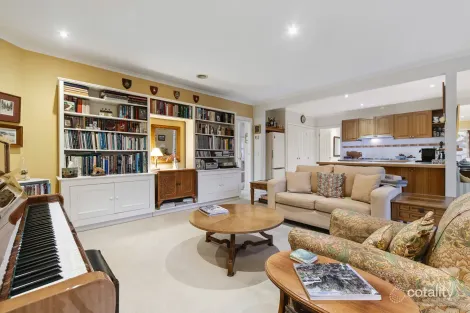Property photo of 8 Rowena Place Mount Martha VIC 3934