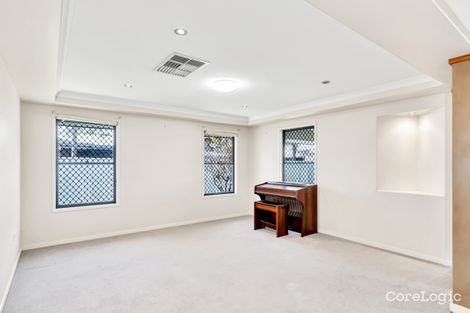 Property photo of 32 Park Avenue Emerald QLD 4720