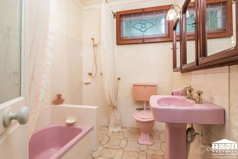 Property photo of 37 Rodway Parade Kotara NSW 2289