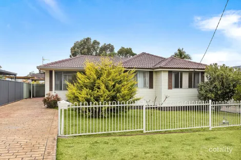 11 Rogers Ave, Kanahooka, NSW 2530