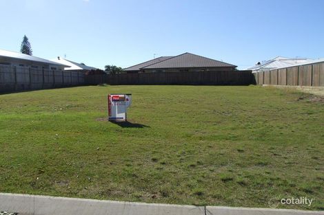 8 Seahaven Cct, Pialba, QLD 4655
