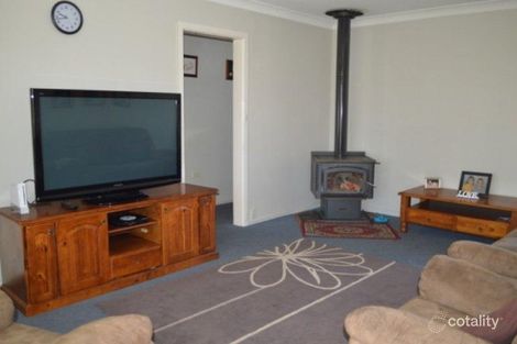 Property photo of 10 White Street Guyra NSW 2365