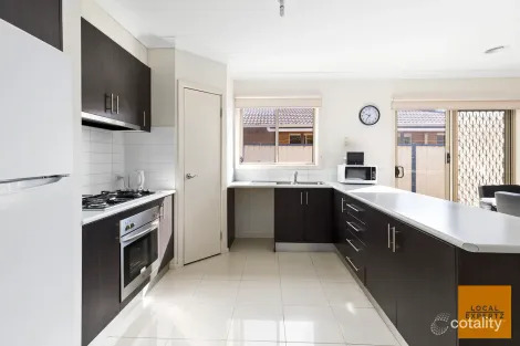 Property photo of 40 Katrina Drive Burnside Heights VIC 3023