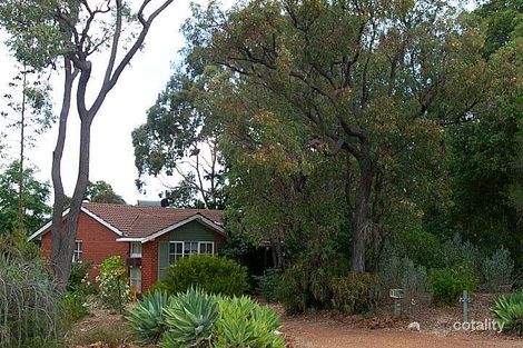 64 Sanderson Rd, Lesmurdie, WA 6076