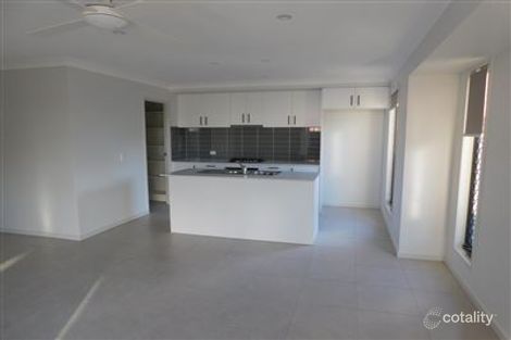 Property photo of 32 Pinnacle Circuit Heathwood QLD 4110