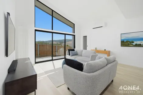 Property photo of 1/40 Emerald Drive Rokeby TAS 7019