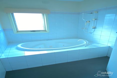 Property photo of 33 Wyndham Street Werribee VIC 3030