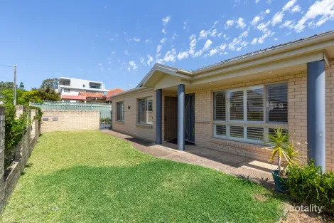 Property photo of 1/55 Martin Street Warners Bay NSW 2282