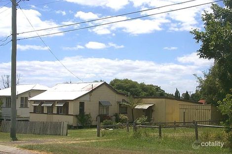 16 George St, Newtown, QLD 4305