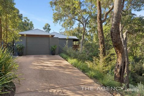 Property photo of 32 Persimmon Place Kalamunda WA 6076