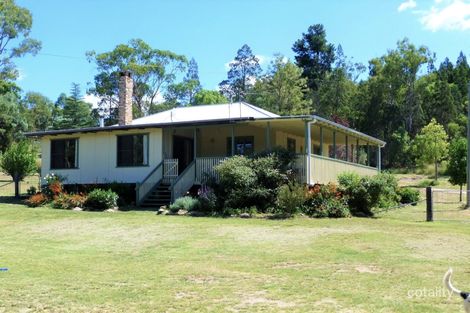 Property photo of 100 Calvert Road Glen Aplin QLD 4381