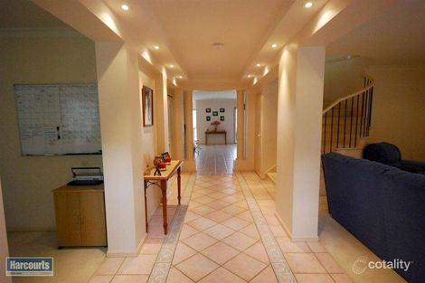 Property photo of 17 Minnelli Place McDowall QLD 4053
