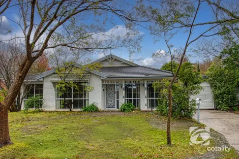 2 Bangalay Pl, Berwick, VIC 3806
