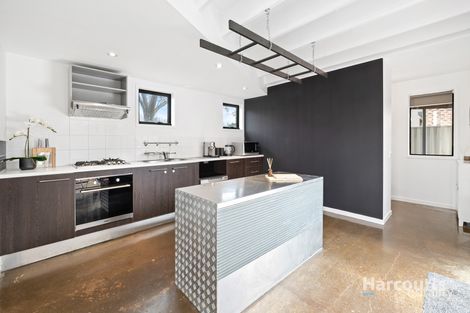 Property photo of 1 Fetcham Lane Caroline Springs VIC 3023