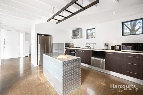 Property photo of 1 Fetcham Lane Caroline Springs VIC 3023