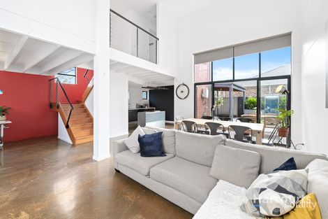 Property photo of 1 Fetcham Lane Caroline Springs VIC 3023